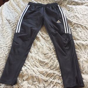 Athletic pants
